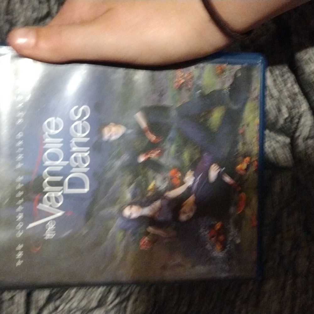 Vampire diaries - Picture 4 of 6